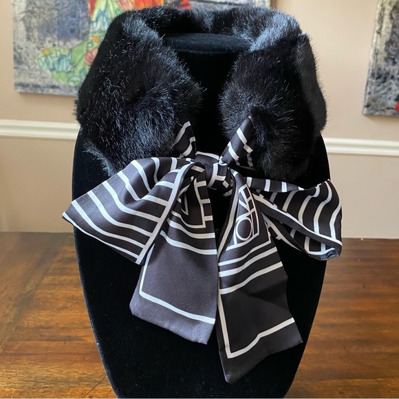 Faux Fur Collar Scarf with Polyester Tie - Picture 7 of 7